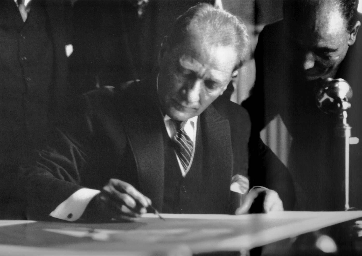 Mustafa Kemal Atatürk’ün Çağdaş ve Klasik Giyim Stili